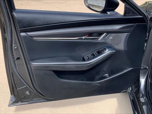 Used 2019 MAZDA MAZDA3 AWD Hatchback w/ Preferred Pkg image 21