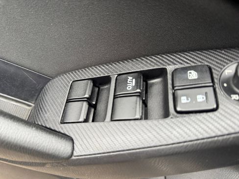 Used 2015 MAZDA MAZDA3 i Sport image 13