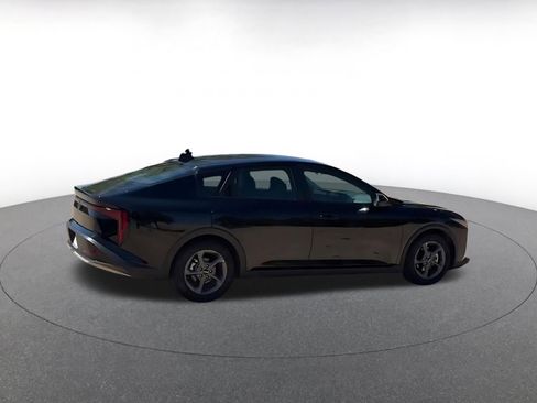 Used 2025 Kia K4 LXS image 15