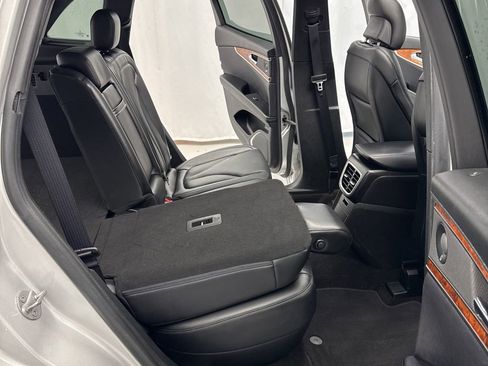 Used 2019 Lincoln Nautilus Reserve image 41