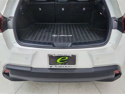 Used 2024 Lexus UX 250h FWD image 14