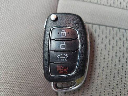 Used 2018 Hyundai Sonata SE FWD image 32