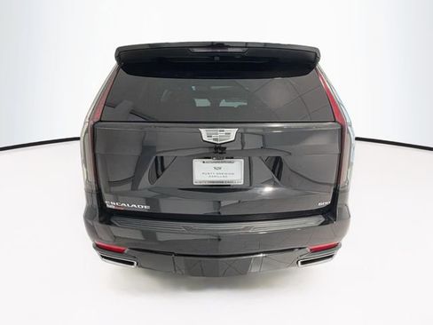 Used 2021 Cadillac Escalade Premium Luxury AWD/4WD image 5