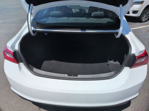Used 2023 Chevrolet Malibu LS FWD image 29