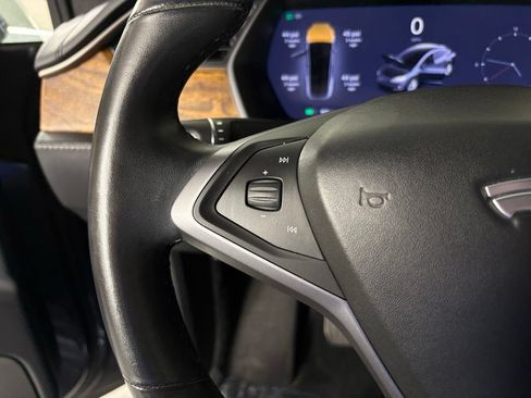 Used 2020 Tesla Model X Long Range AWD/4WD image 18
