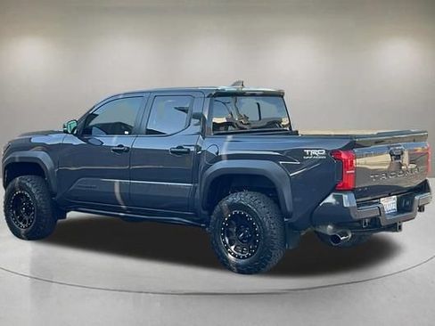 Used 2024 Toyota Tacoma TRD Off-Road w/ TRD Off Road Upgrade Package AWD/4WD image 4