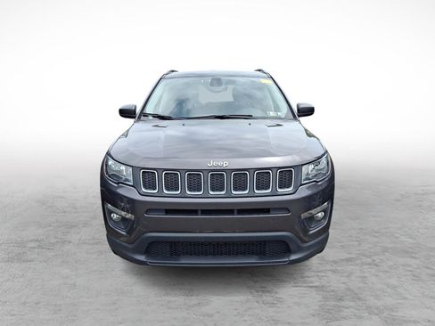 Used 2020 Jeep Compass Latitude w/ Cold Weather Group AWD/4WD image 2
