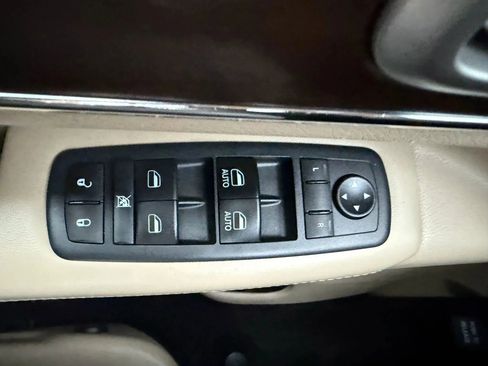 Used 2018 Jeep Grand Cherokee Limited w/ Trailer Tow Group IV image 23