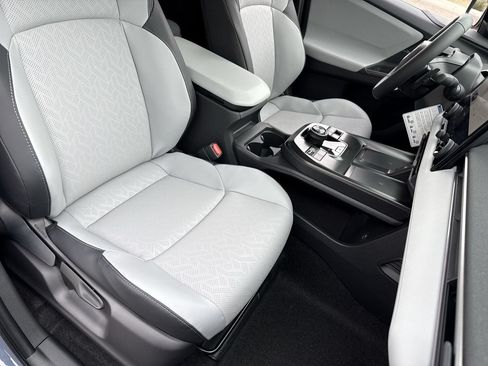 New 2026 Subaru Solterra AWD/4WD image 7
