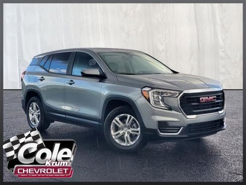 Certified 2023 GMC Terrain SLE w/ LPO, Floor Liner Package image 1
