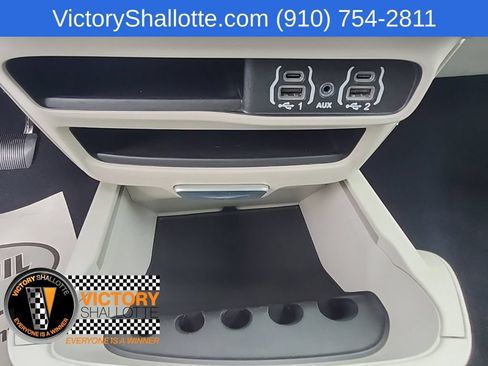 Certified 2023 Chrysler Voyager LX FWD image 8