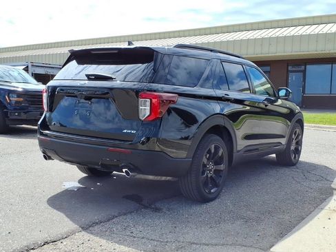 Certified 2023 Ford Explorer ST-Line AWD/4WD image 5