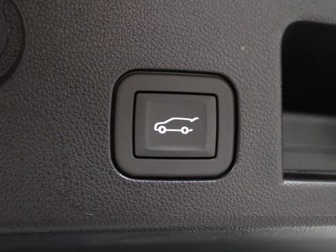 New 2026 Chevrolet Equinox ACTIV w/ Convenience Package III AWD/4WD image 15