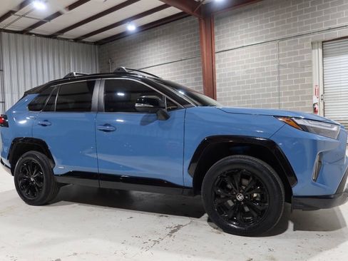 Used 2022 Toyota RAV4 XSE AWD/4WD image 7