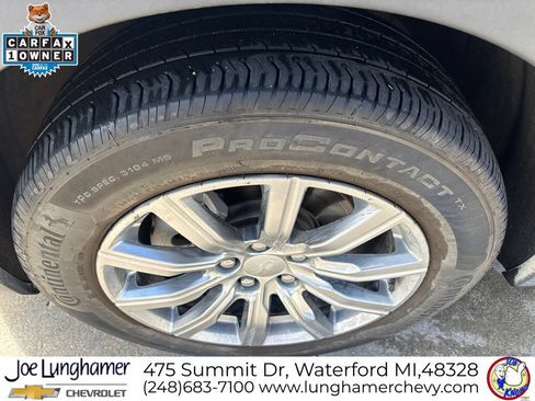 Used 2022 Cadillac XT4 Premium Luxury w/ Enhanced Visibility Package AWD/4WD image 10
