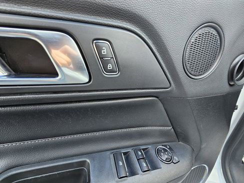 Used 2023 Ford Mustang Premium image 23