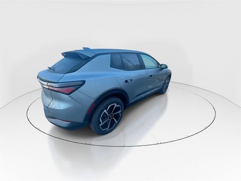 New 2026 Chevrolet Equinox EV LT image 8