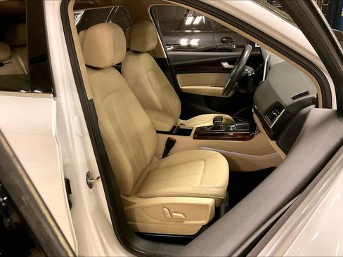 Used 2018 Audi Q5 Premium Plus image 8