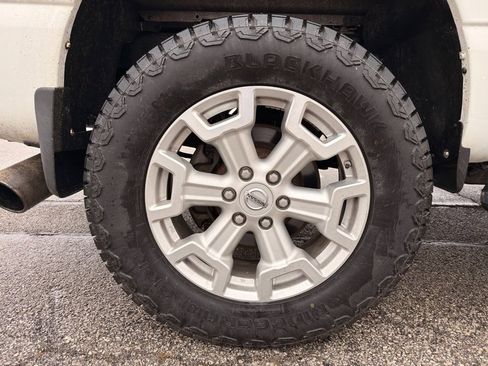 Used 2016 Nissan Titan SL image 21