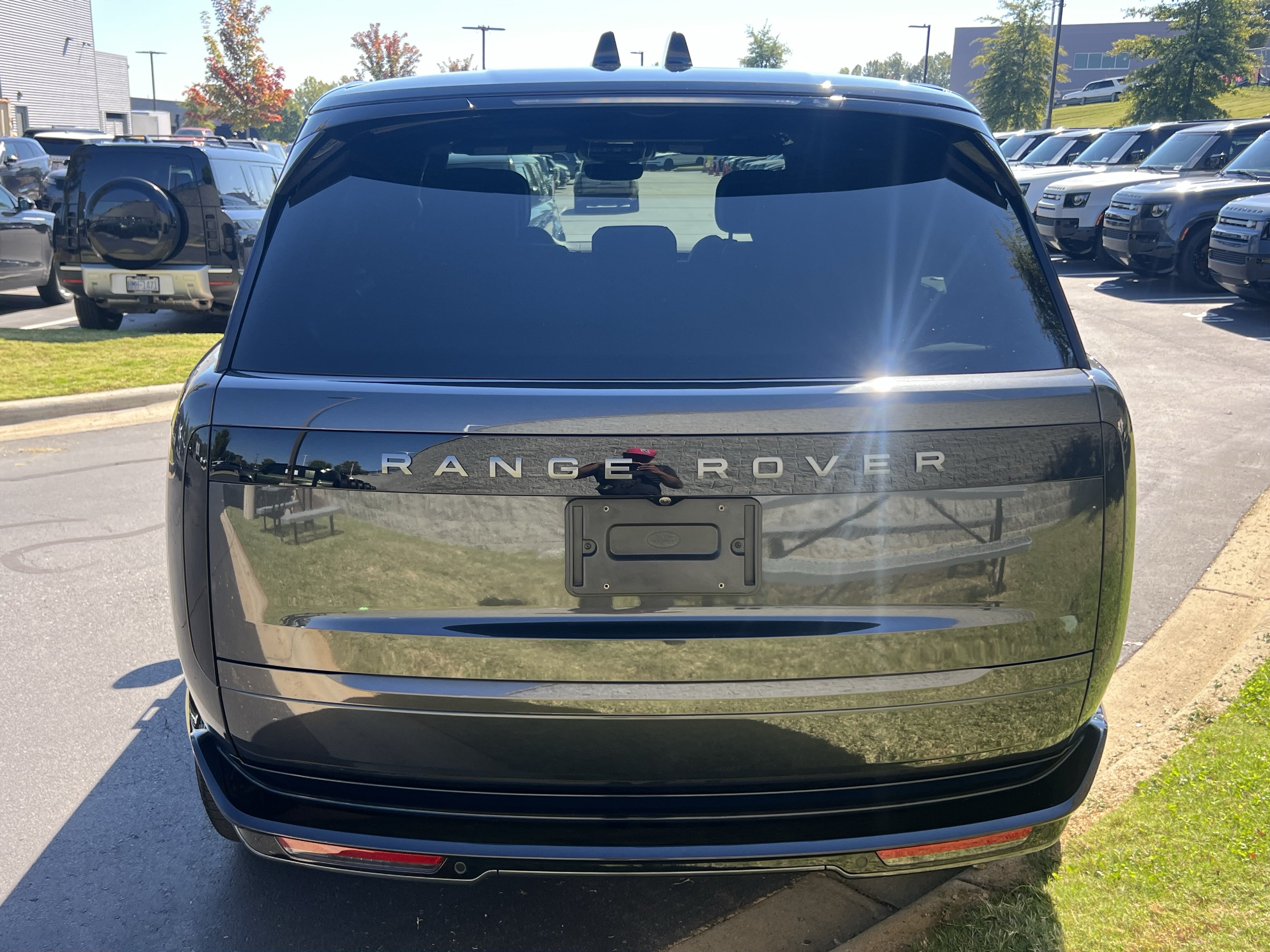 Certified 2024 Land Rover Range Rover Long Wheelbase SE AWD/4WD image 6