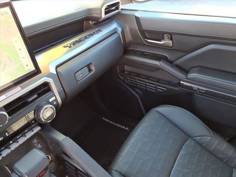 Certified 2025 Toyota Tacoma TRD Sport w/ TRD Sport Premium Package AWD/4WD image 36