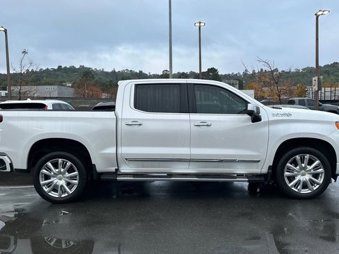 Used 2024 Chevrolet Silverado 1500 High Country w/ High Country Premium Package image 8