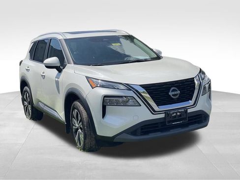 Certified 2023 Nissan Rogue SV w/ SV Premium B Package AWD/4WD image 3