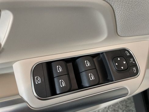 Certified 2025 Mercedes-Benz GLA 250 image 12