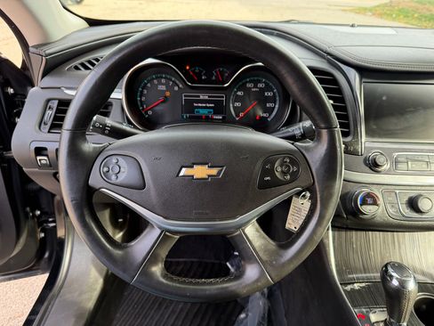 Used 2017 Chevrolet Impala LT image 14