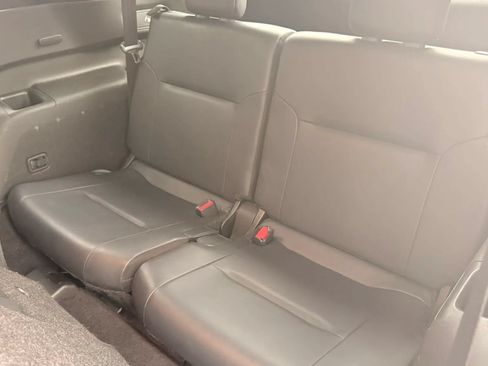 Used 2024 Mitsubishi Outlander FWD image 14