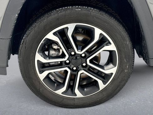 Used 2022 Jeep Compass Limited image 21