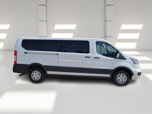 Used 2023 Ford Transit 350 XLT RWD image 4