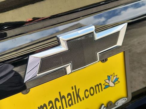 Used 2017 Chevrolet Suburban Premier image 32