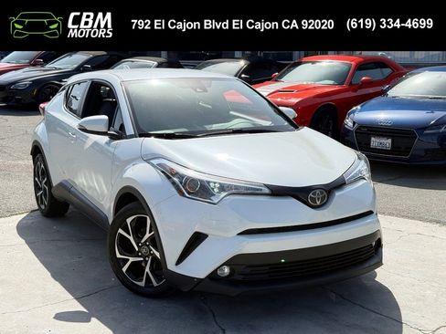 Used 2019 Toyota C-HR XLE FWD image 1