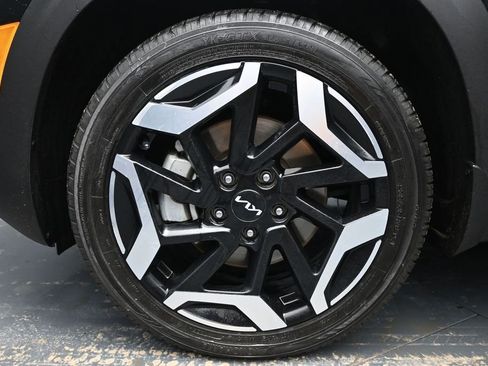 Used 2024 Kia Seltos SX w/ SX Sunroof Package AWD/4WD image 9