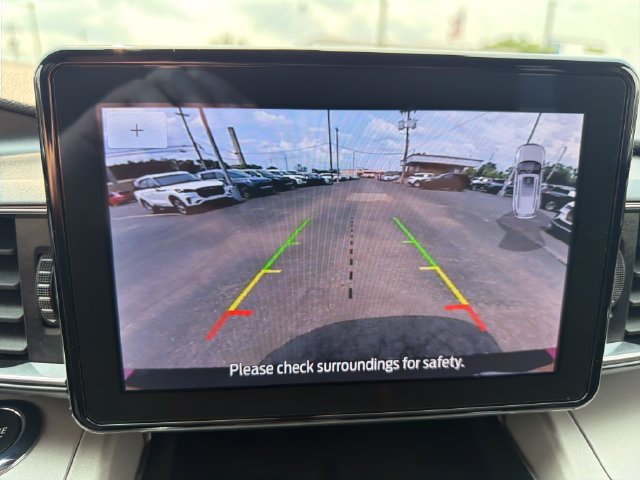 Used 2023 Ford Explorer XLT w/ Equipment Group 202A AWD/4WD image 19