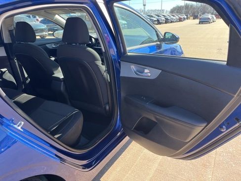 Used 2023 Kia Forte LXS image 37