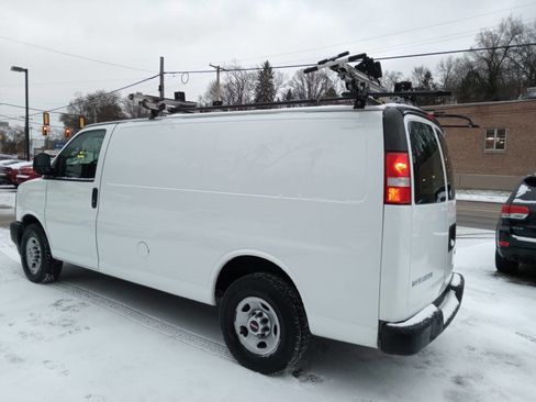 Used 2017 GMC Savana 2500 image 5