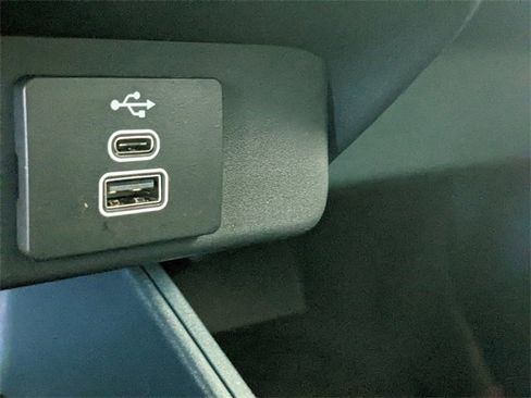 New 2025 Ford Maverick XLT w/ XLT Luxury Package image 13