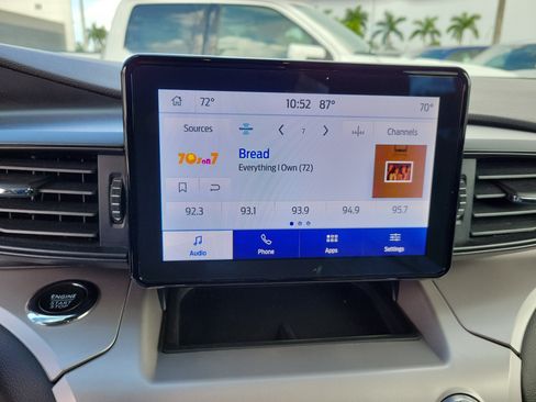 Used 2024 Ford Explorer XLT RWD image 24