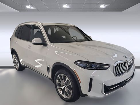Used 2026 BMW X5 sDrive40i w/ Parking Assistance Package image 27