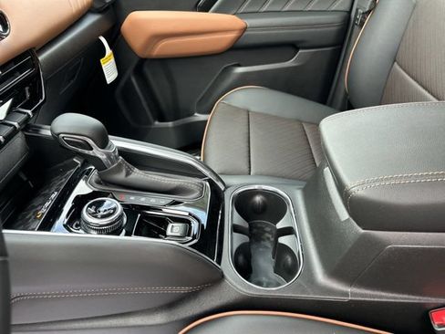 New 2026 GMC Canyon AT4 w/ AT4 Premium Package AWD/4WD image 27
