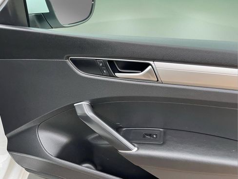 Used 2018 Volkswagen Passat 2.0T S image 30