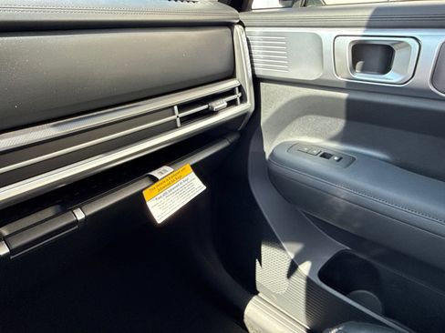 Used 2026 Hyundai Santa Fe SEL FWD image 32