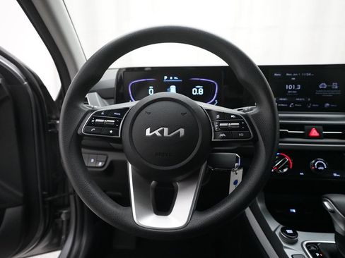 Used 2024 Kia Seltos LX AWD/4WD image 4