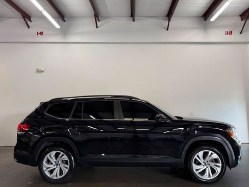 Used 2021 Volkswagen Atlas SE FWD image 2