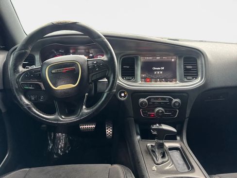 Used 2018 Dodge Charger R/T RWD image 12
