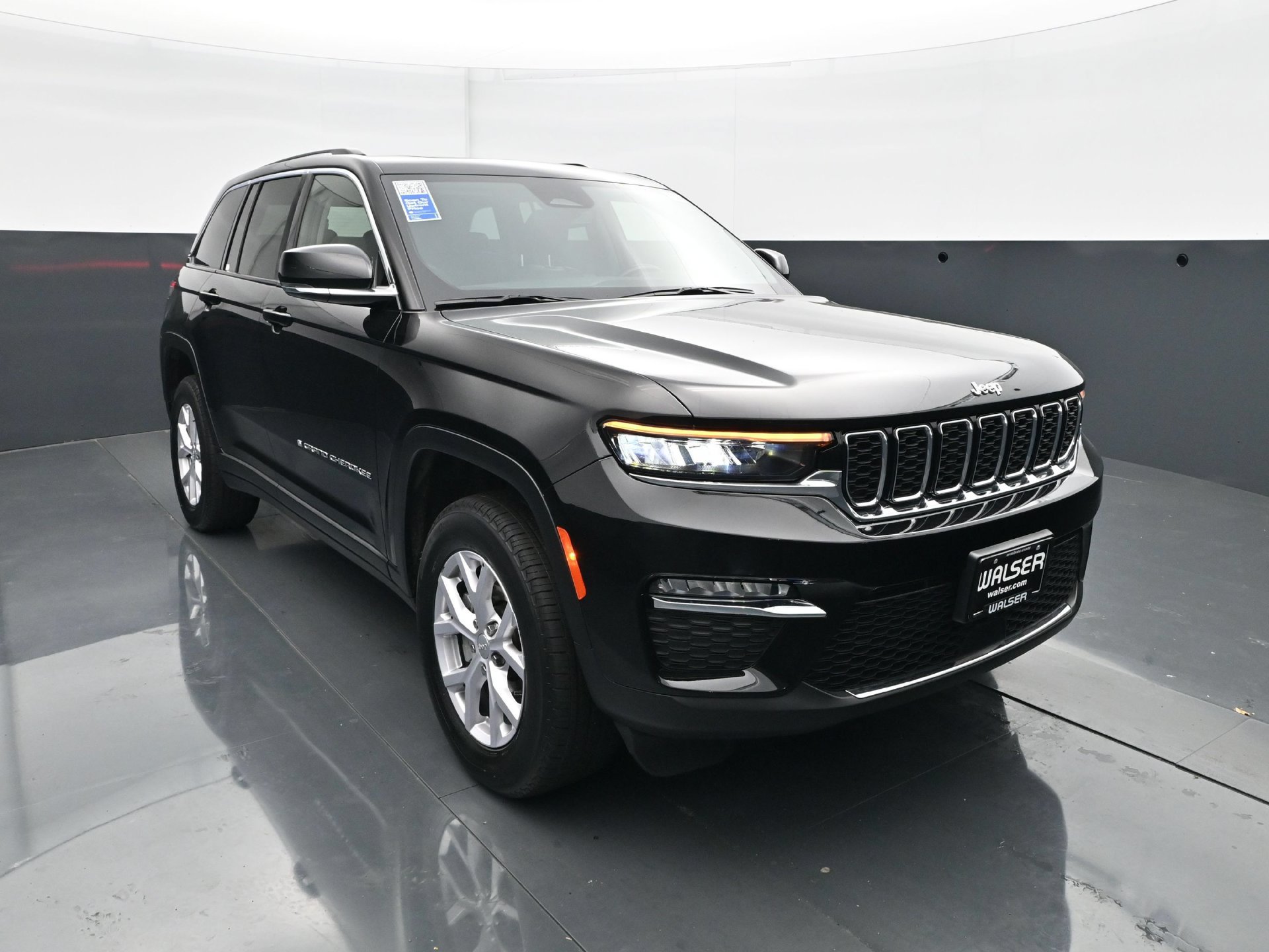 Used 2022 Jeep Grand Cherokee Limited AWD/4WD image 11
