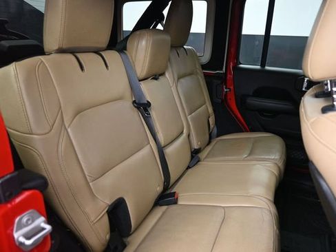 Used 2018 Jeep Wrangler Unlimited Rubicon AWD/4WD image 46