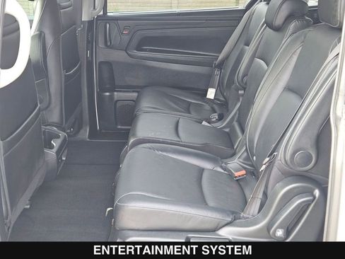 Used 2023 Honda Odyssey Touring image 17